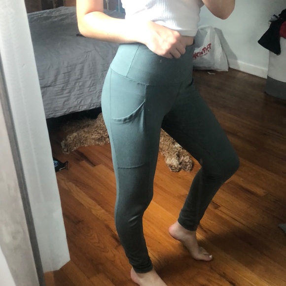 green soft and stretchy leggings! - Picture 2 of 2